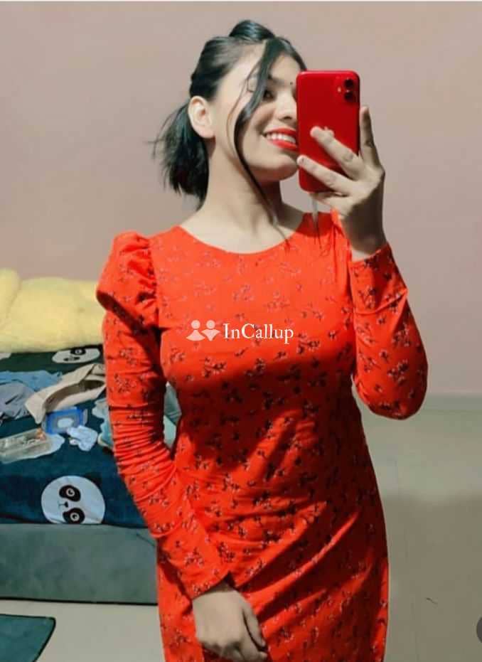 available for outcall known for being fun loving petite with black eyes and brown hair girlfriend - Call Girls in Margao