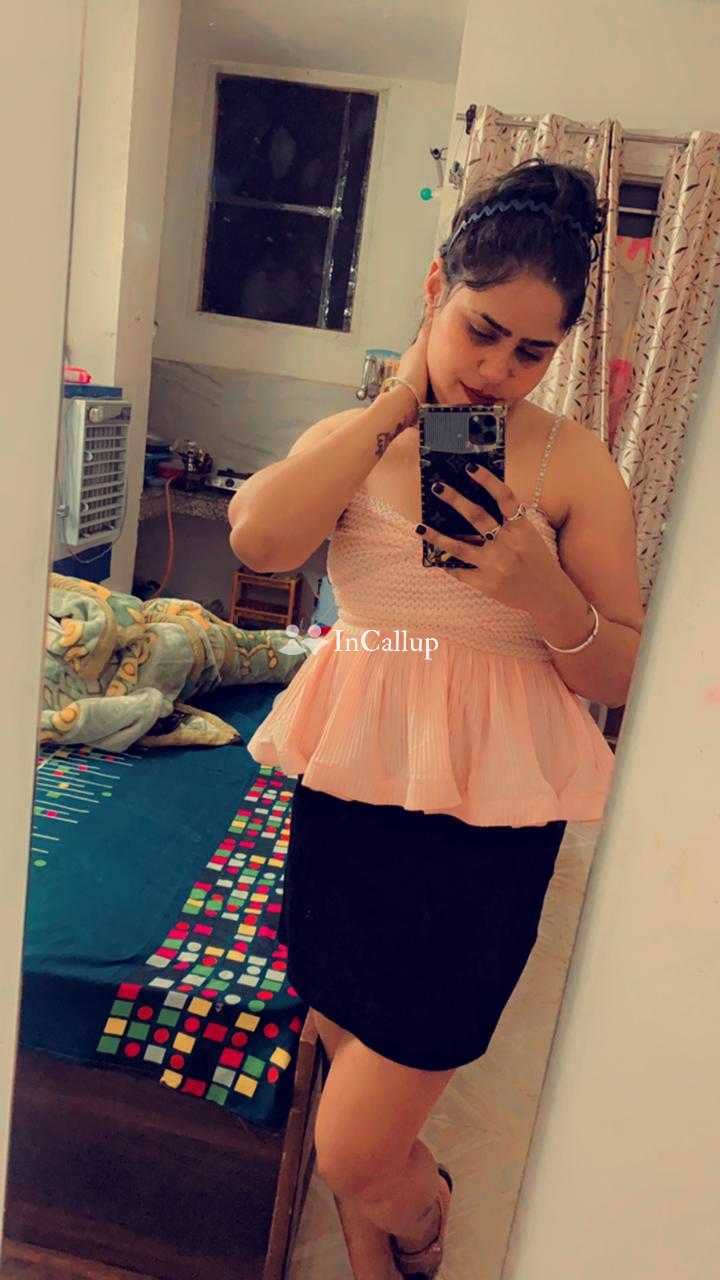 with black hair and brown eyes known for being polite available now trusted reliable service - Call Girls in Margao