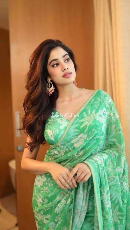 escort service in mathura adorable black eyes and black hair known for being enchanting - Call Girls in Mathura