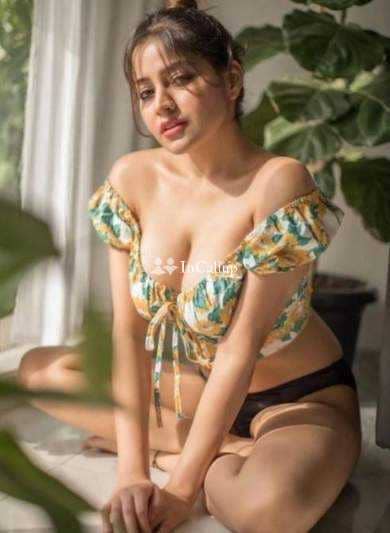from mathura having black eyes and black hair available for both incall and outcall known for being charming - Call Girls in Mathura