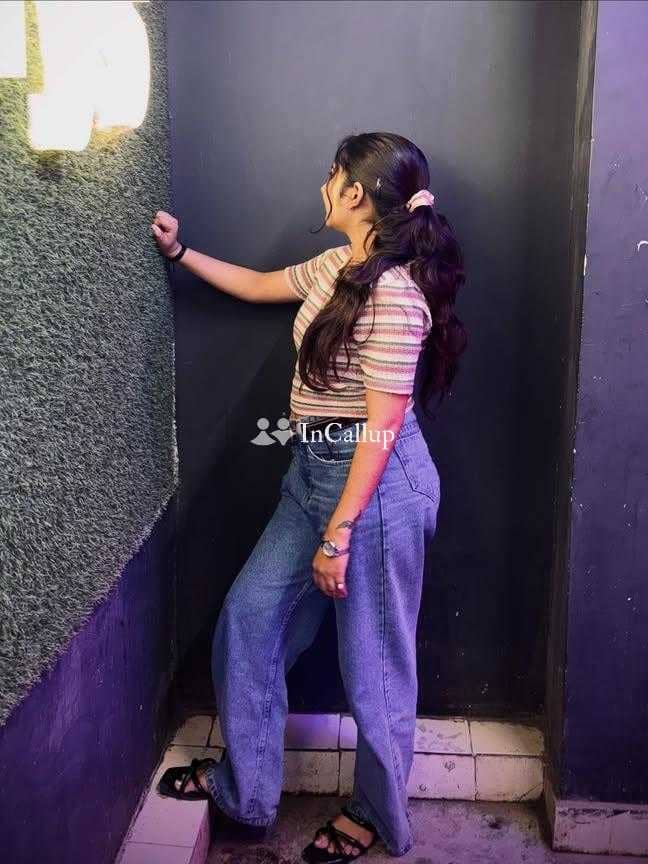 tempting passionate girl from mathura sweet mathura escort servi twenty two years old call girls for your pleasure - Call Girls in Mathura