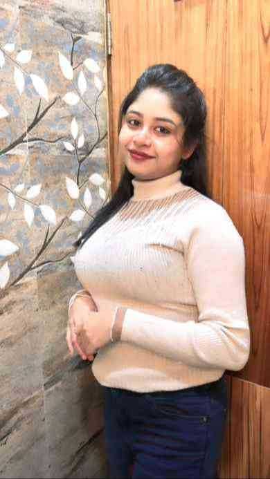 premium babe from mau cute black eyes and brown hair known for being hot tempered - Call Girls in Mau