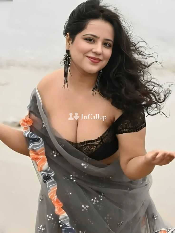 glamorous blonde hair and black eyes gorgeous escort in mayabunder known for being smart - Call Girls in Mayabunder