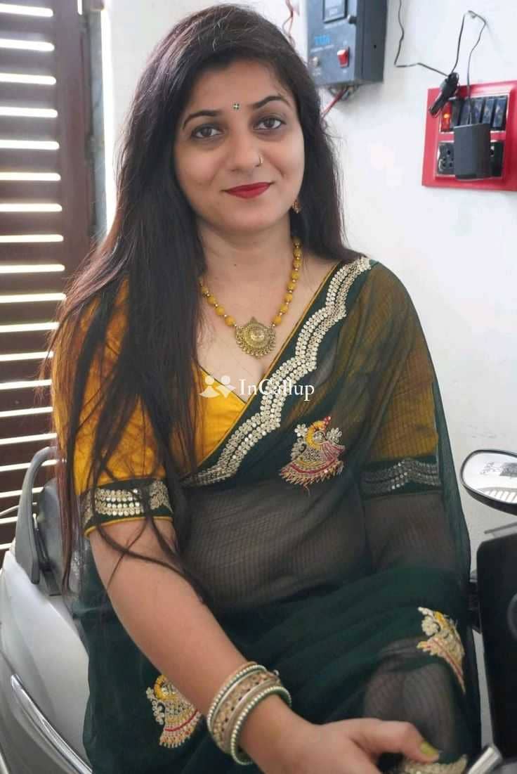 having black eyes and blue hair known for being cheerful available now trusted reliable service - Call Girls in Meerut