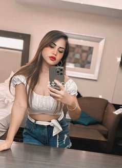 beautiful komal patel twenty two year old call girls girlfriend type perfect black hair and black eyes - Call Girls in Moga