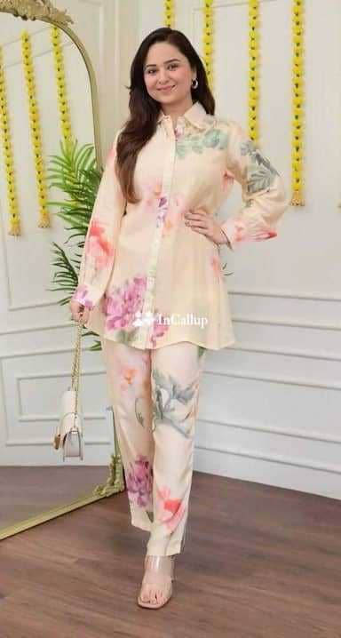 curvy girl in moradabad dreamy moradabad escort service available for outcall stylish black hair and blue eyes - Call Girls in Moradabad