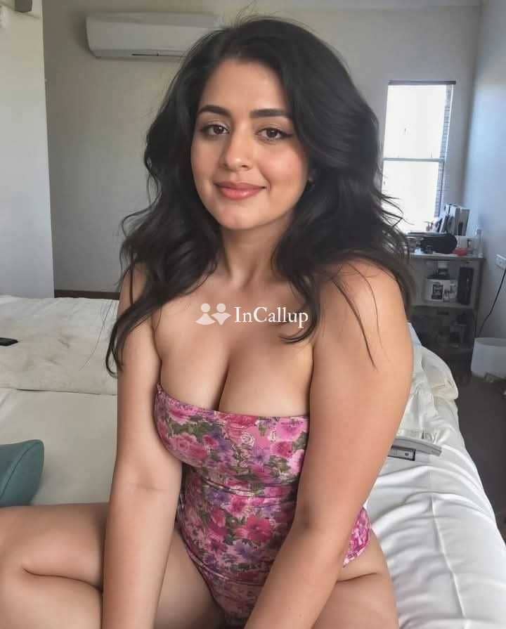 Riya Kumari call girl service 💯❤️💯 VC hftdh jk - Call Girls in Moradabad