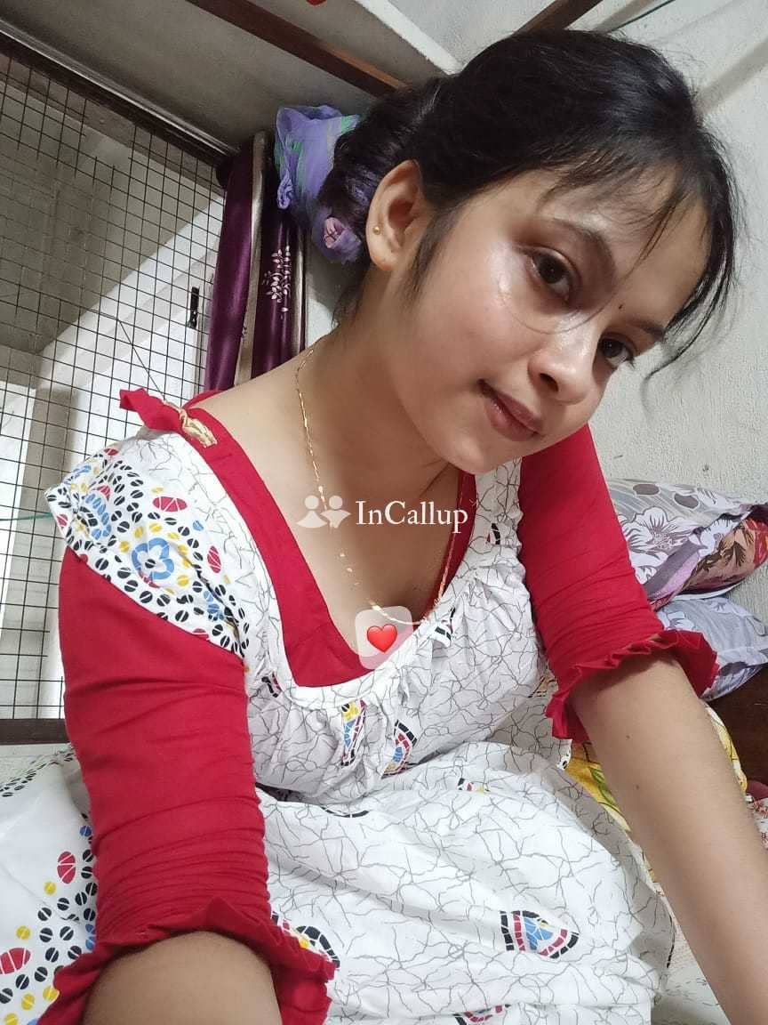 known for being affectionate charming auburn eyes and brown hair available now trusted reliable service - Call Girls in Motihari