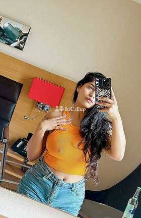 offering service in mumbai tempting black eyes and black hair available now trusted reliable service - Call Girls in Mumbai