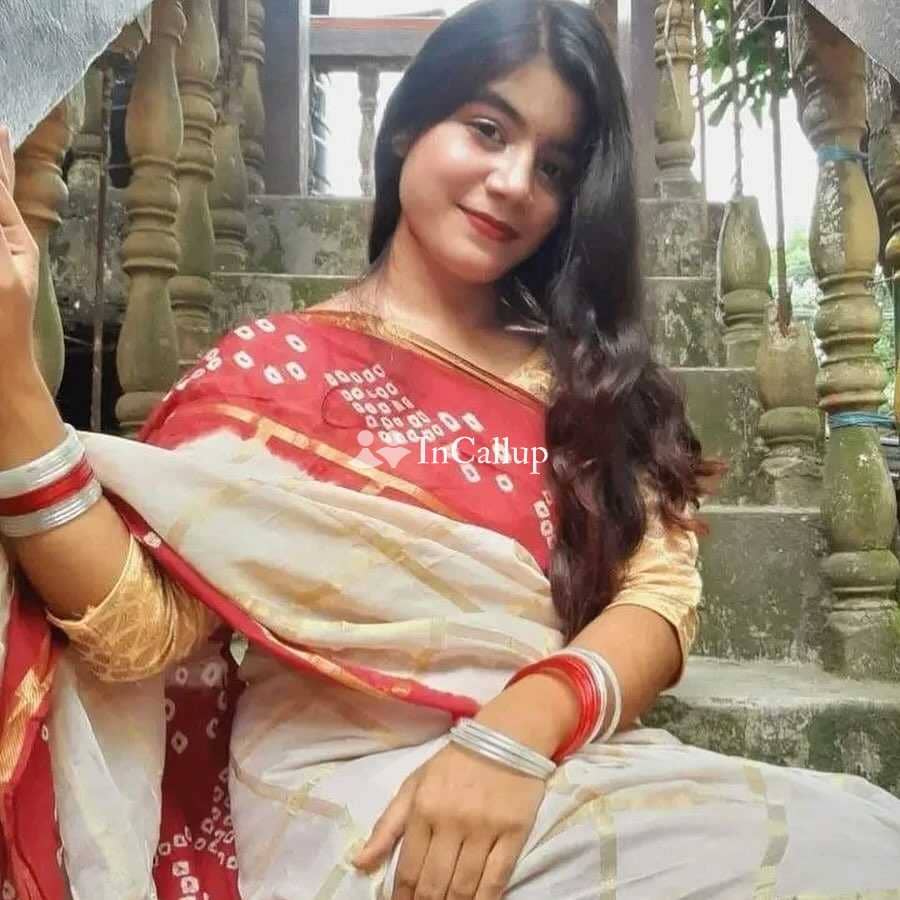 available for private dates known for being charismatic with busty body and black eyes girlfriend local to mumbai - Call Girls in Mumbai
