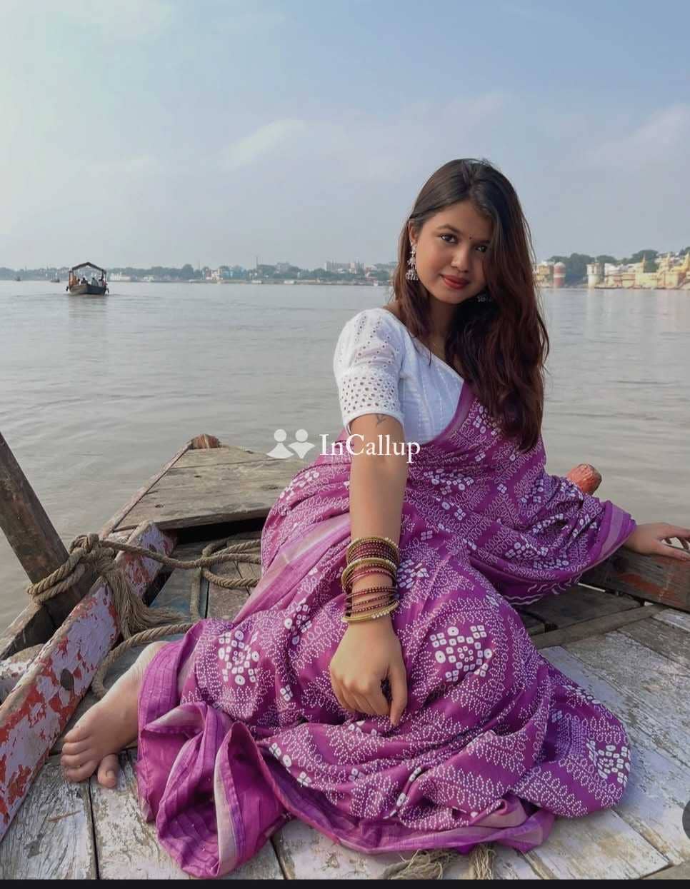 known for being creative available for overnight stays with busty body and black eyes - Call Girls in Mumbai