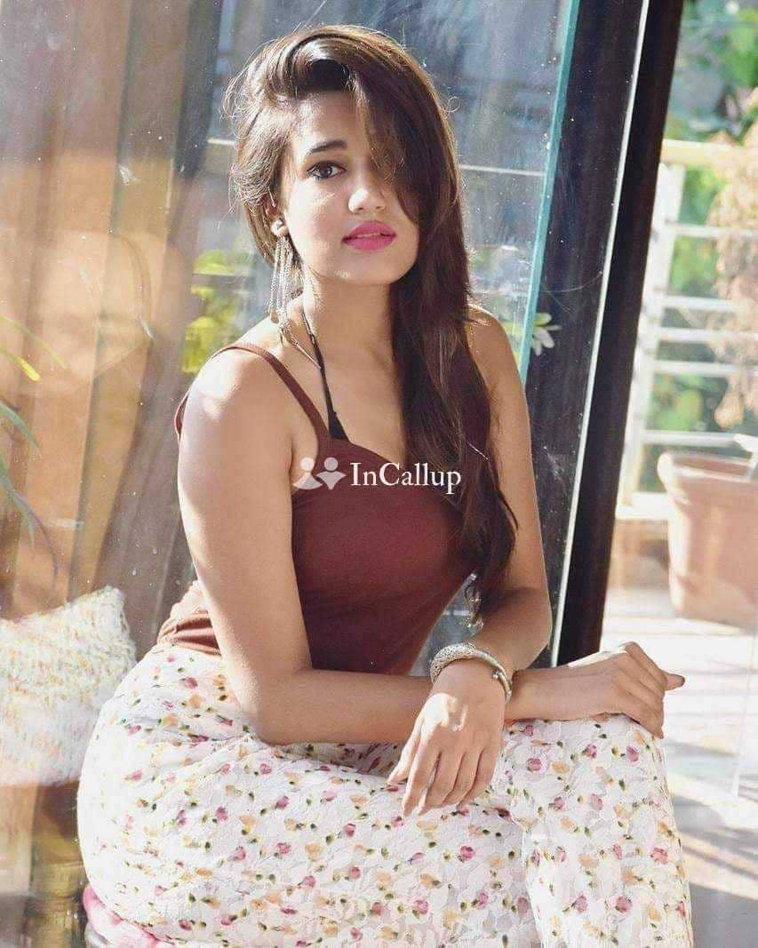 i am mumbai call girl ful a eighteen year old call girls known for being polite gorgeous - Call Girls in Mumbai