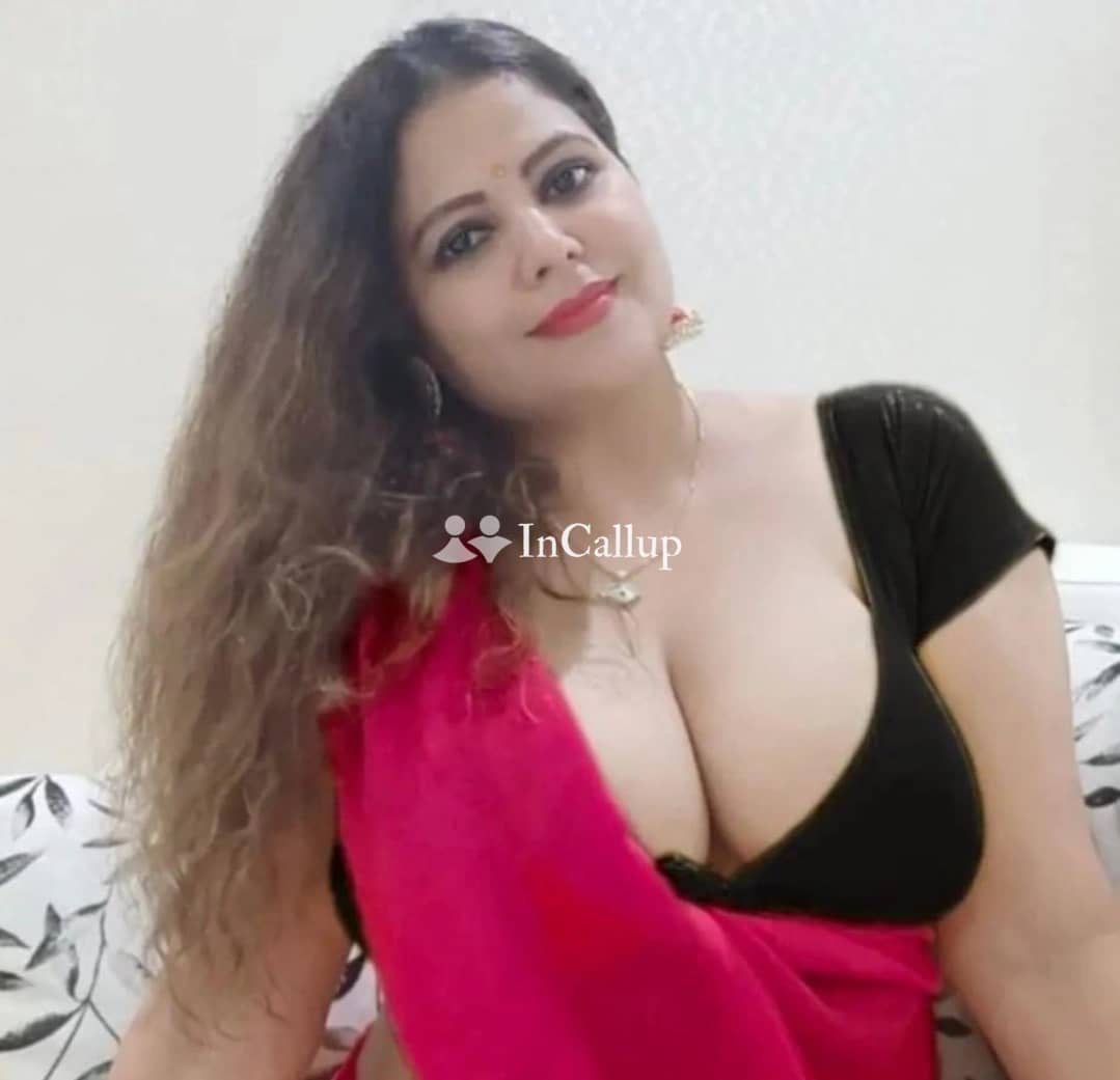 experience sunitas captivating charm and explore your wildest fantasies in mumbais vibrant nightlife - Call Girls in Mumbai