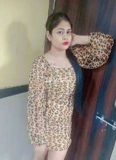 intimate local to mumbai with busty body and blonde eyes escort service in mumbai - Call Girls in Mumbai