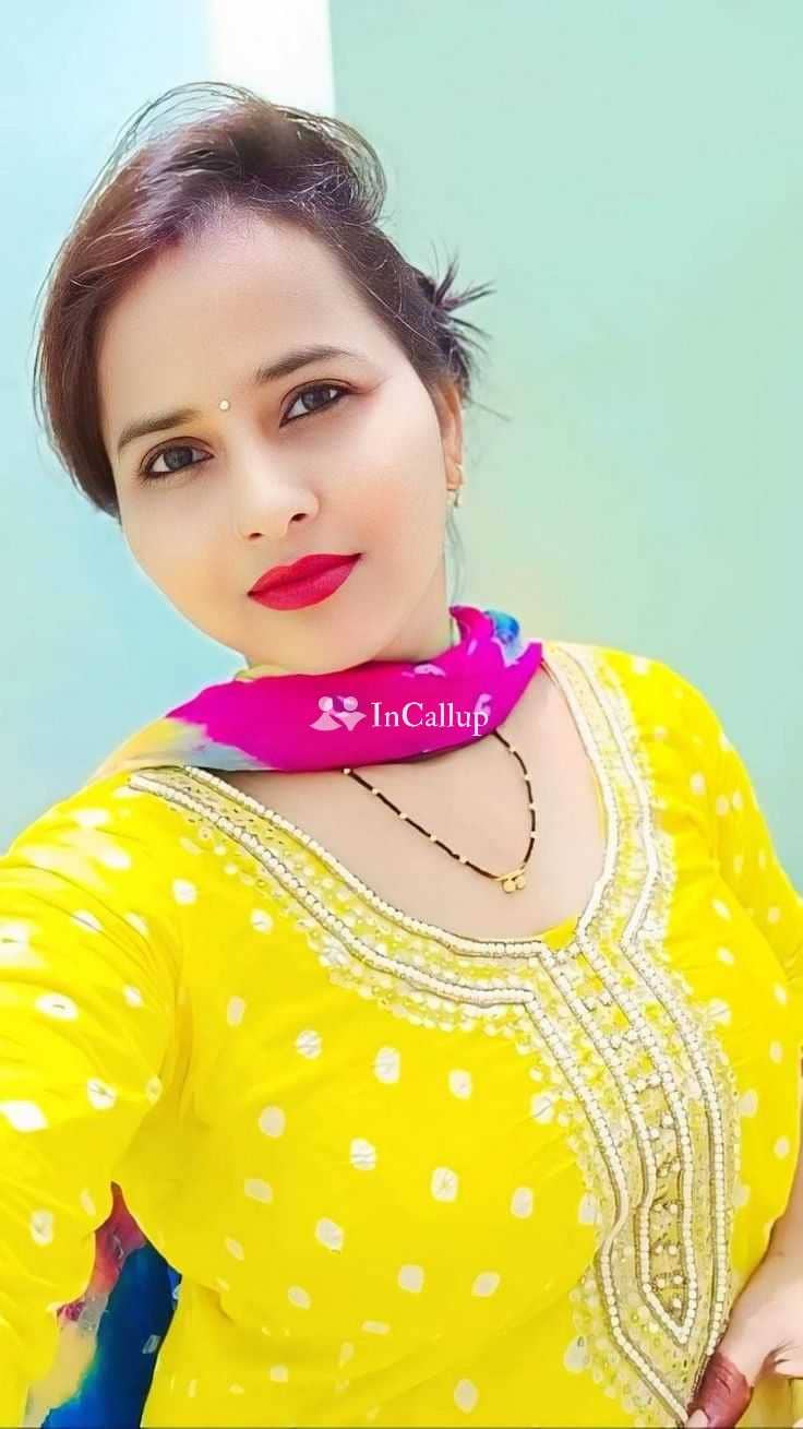 sensual curves and brunette hair star introducing riya patel a twenty two year old call girls ready to please - Call Girls in Nadiad