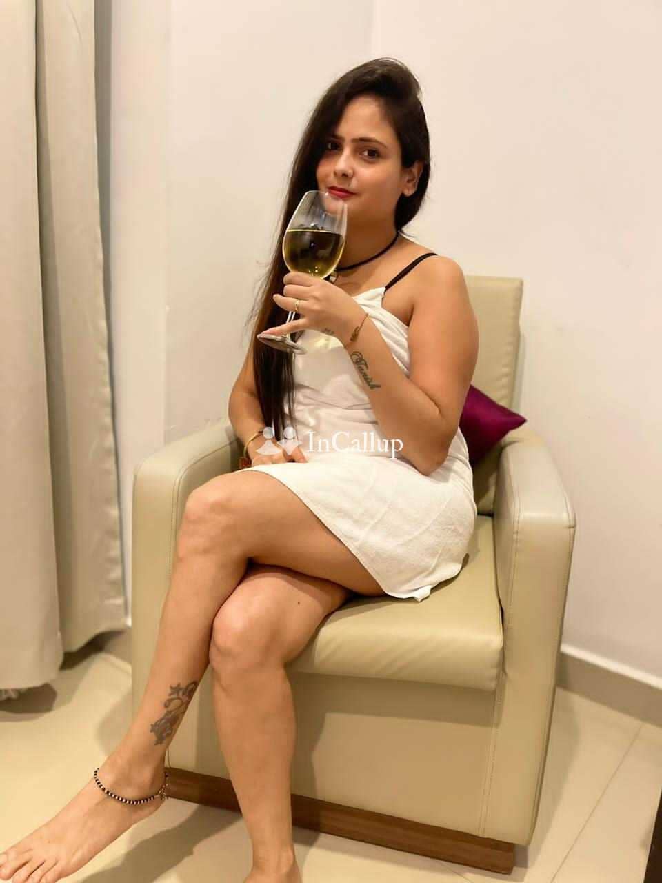 Low price 100% genuine sexy VIP call girls are provided safe and secure service .call 📞,,24 hours 🕰️-- ✅100% genuine youngj jvjv - Call Girls in Nagpur
