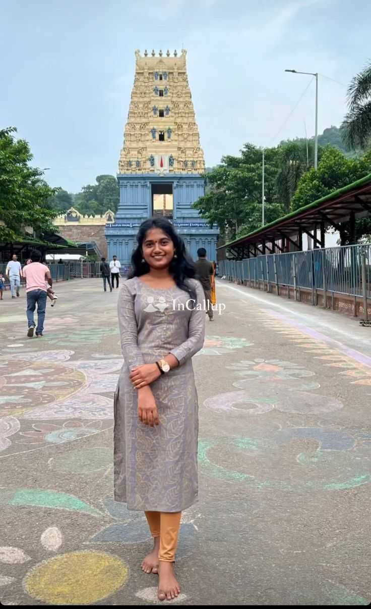 young rekha mandal twenty two year old call girls beauty known for being affectionate nagpur escort service - Call Girls in Nagpur