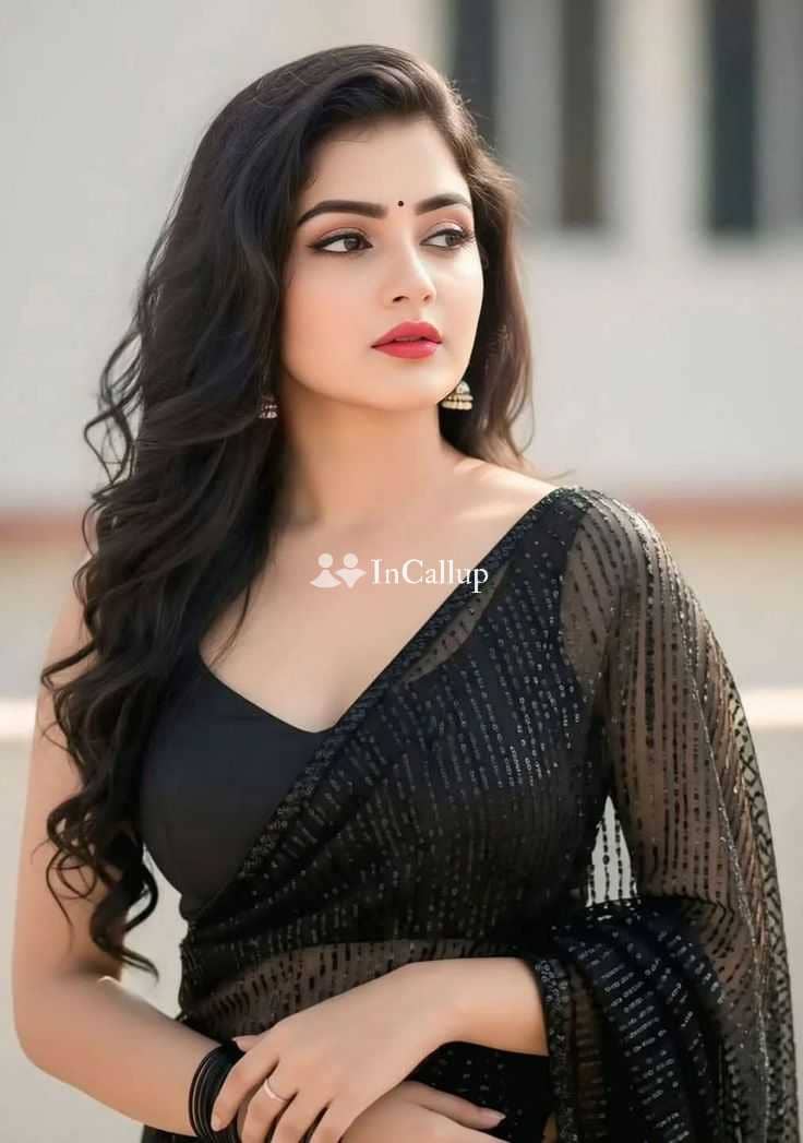 desirable with busty body and black eyes nalgonda escort service available now trusted reliable service - Call Girls in Nalgonda