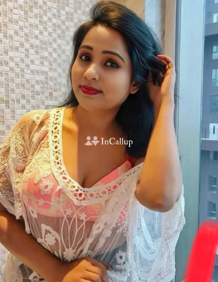 seductive oral anal bdsm girlfriend experience available for party companion alluring blonde hair and black eyes - Call Girls in Nashik