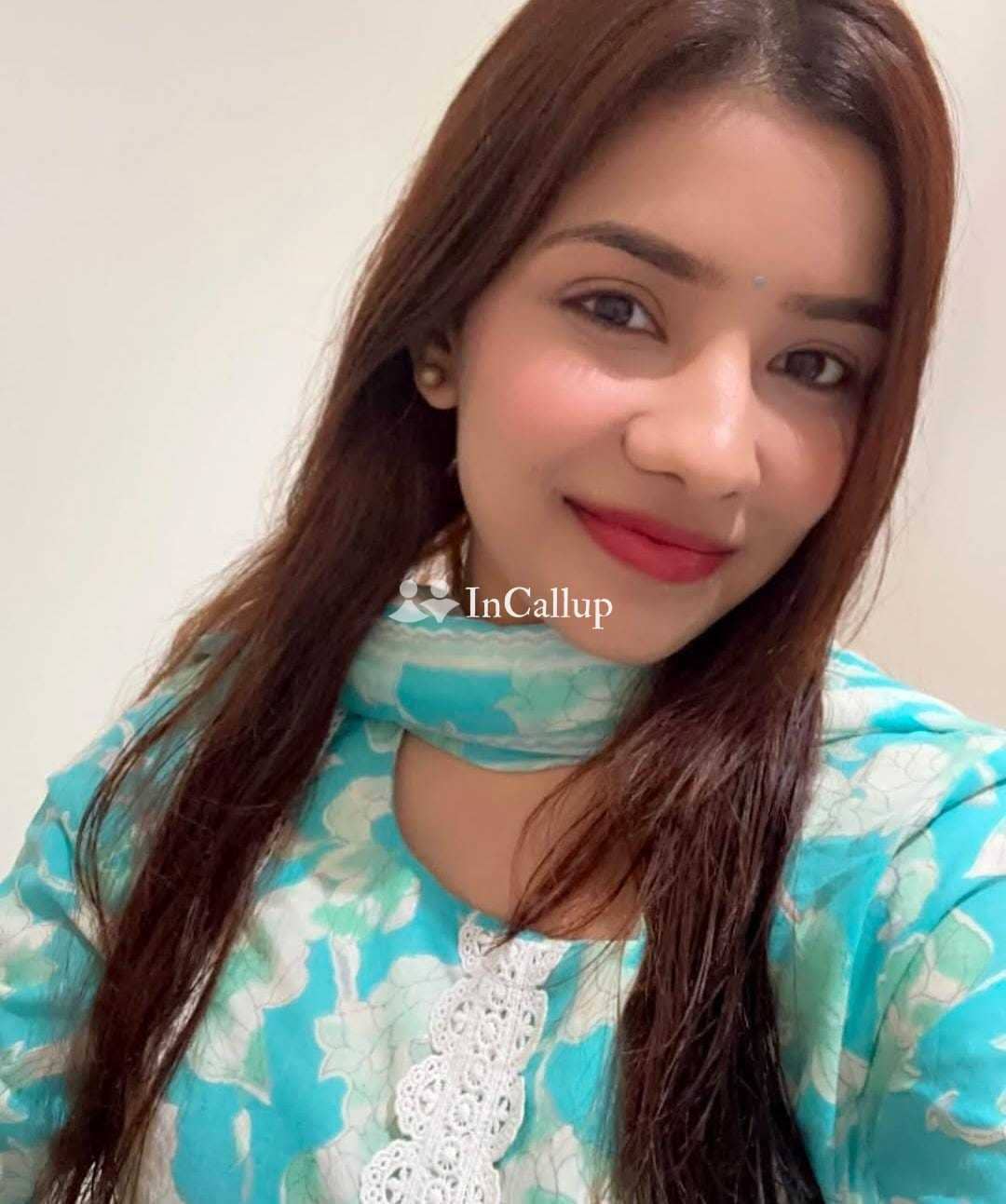 pretty black hair and black eyes discover nitu sharma aged twenty two offering elite call girls services - Call Girls in Navi Mumbai