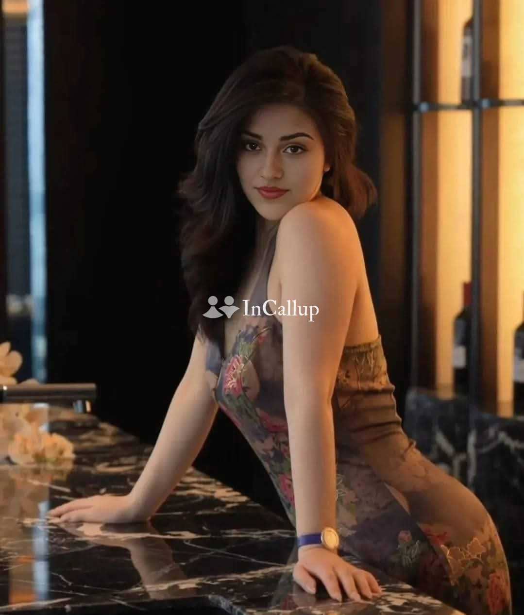 hi i am looking good price a playful twenty three year old call girls delicate black hair and brown eyes - Call Girls in Navi Mumbai