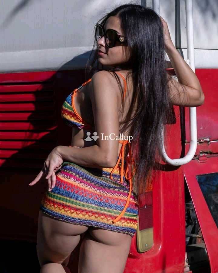 Most expensive girl and house wife available - Call Girls in New Delhi