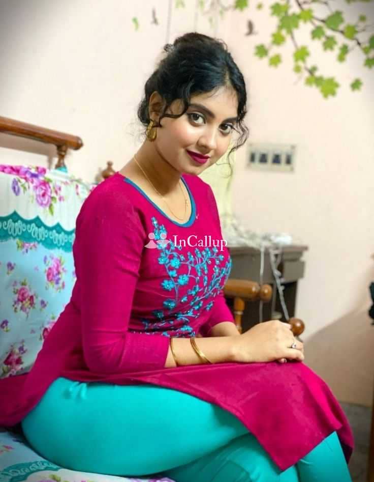 indulge in jiya a twenty two year old call girls fantasy available now trusted reliable service - Call Girls in New Delhi