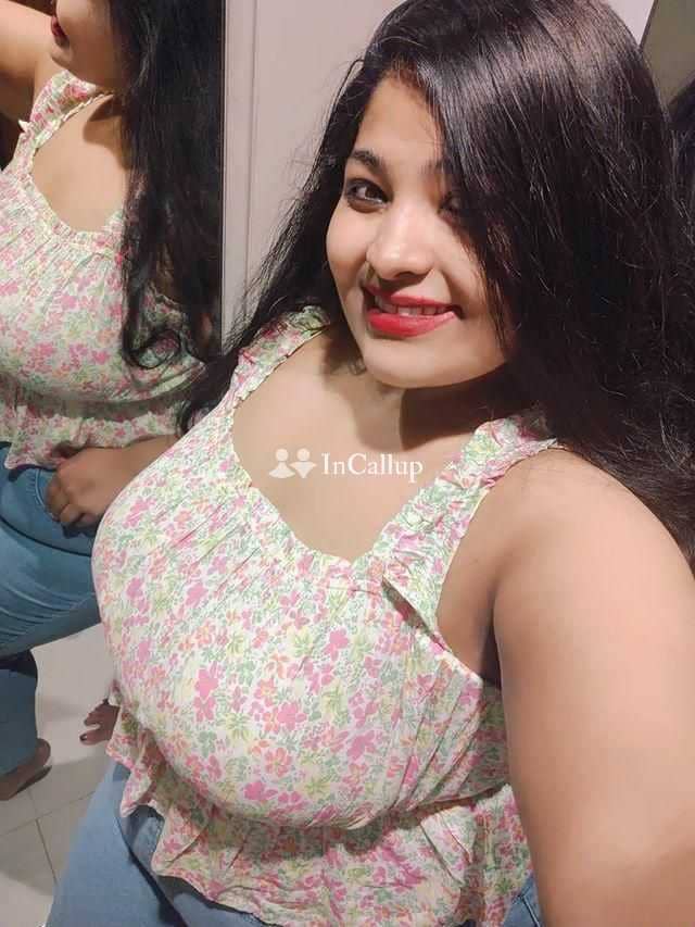 Punam Sharma call girl service without protection full duckling short - Call Girls in New Delhi