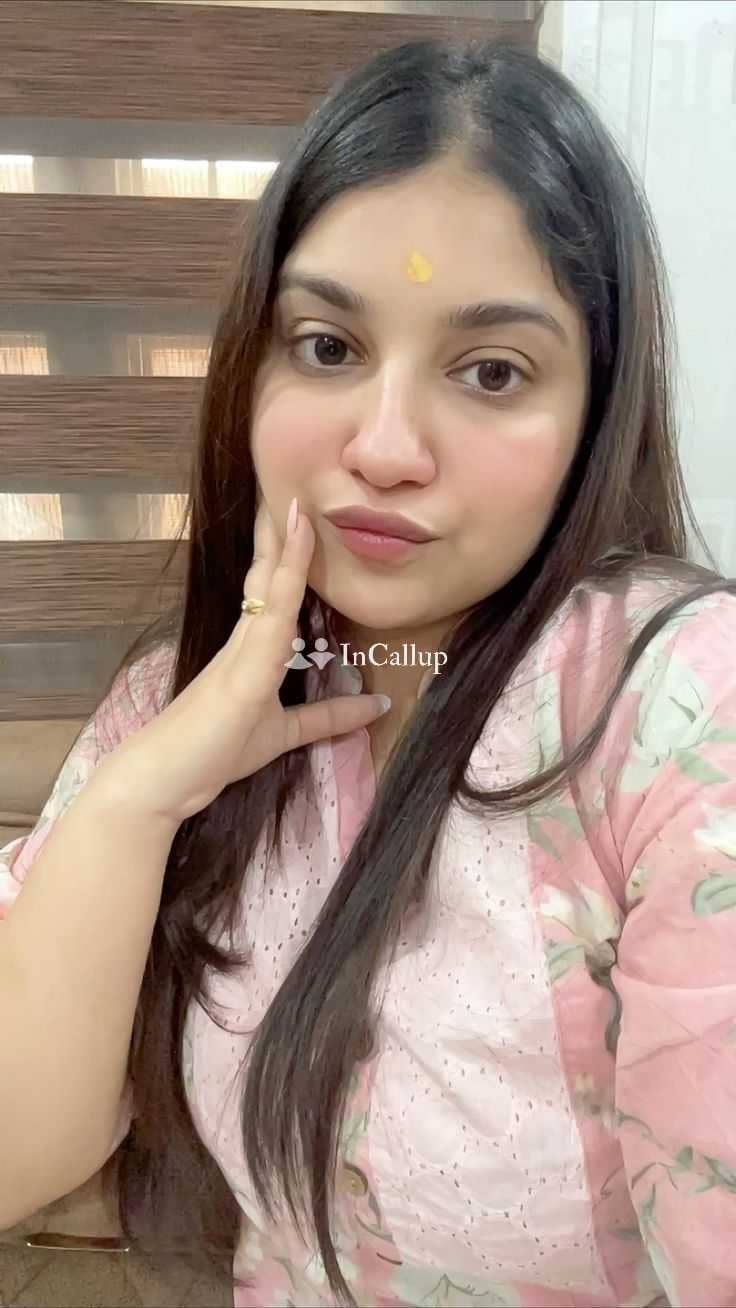 charming rani kumari twenty year old call girls companion known for being energetic - Call Girls in New Delhi