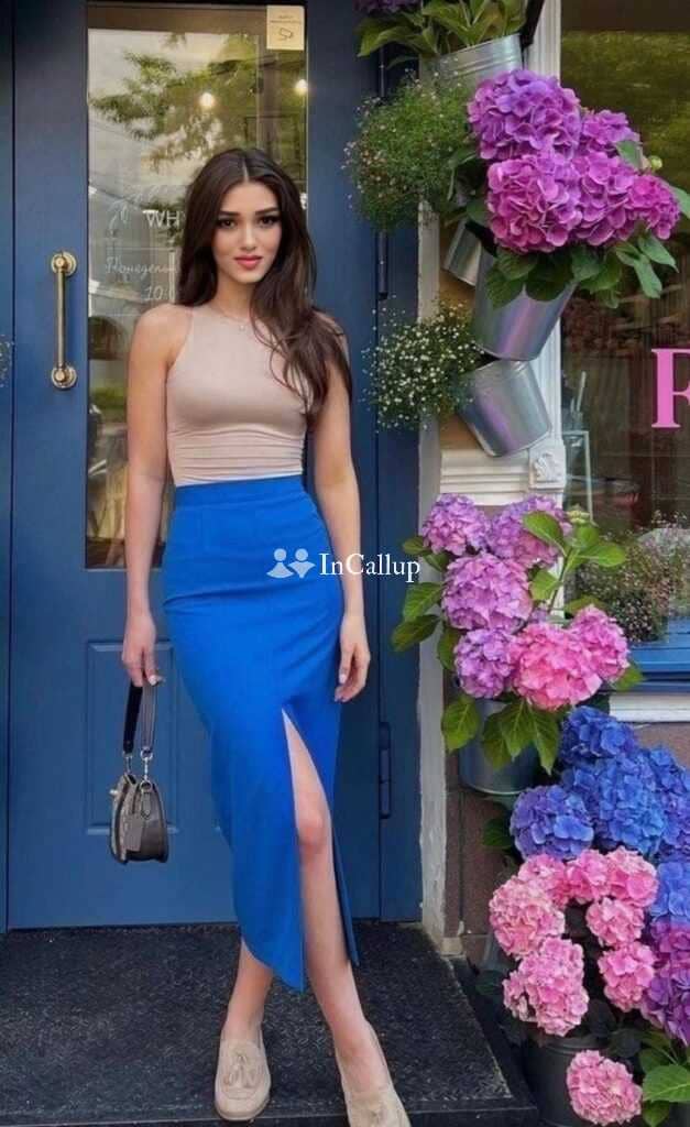 Hire Young Call Girls Service In Sector 108 //Noida// 8800153789 Female Escorts Service In Delhi NCR - Call Girls in Noida