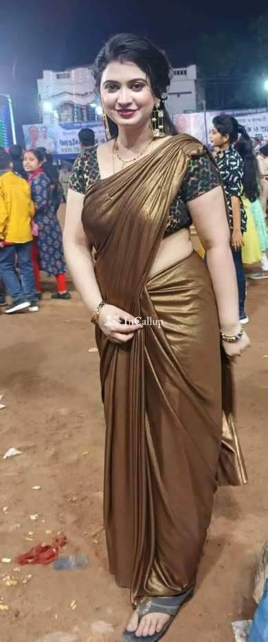 spend time with puja twenty one year old call girls lover companion tempting black eyes and brown hair - Call Girls in Noida
