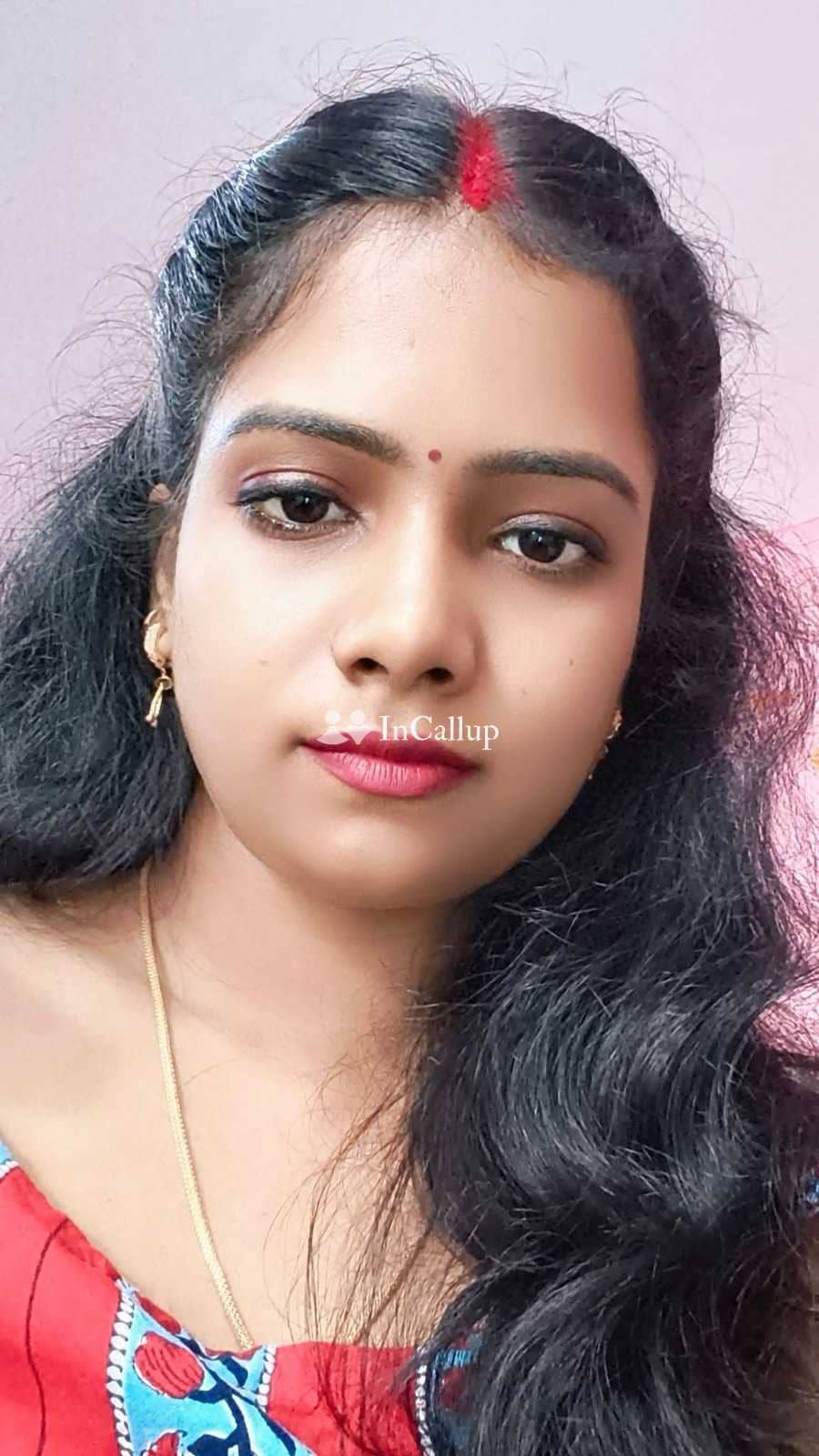 available for long bookings feminine black hair and brown eyes curvy girl in noida - Call Girls in Noida