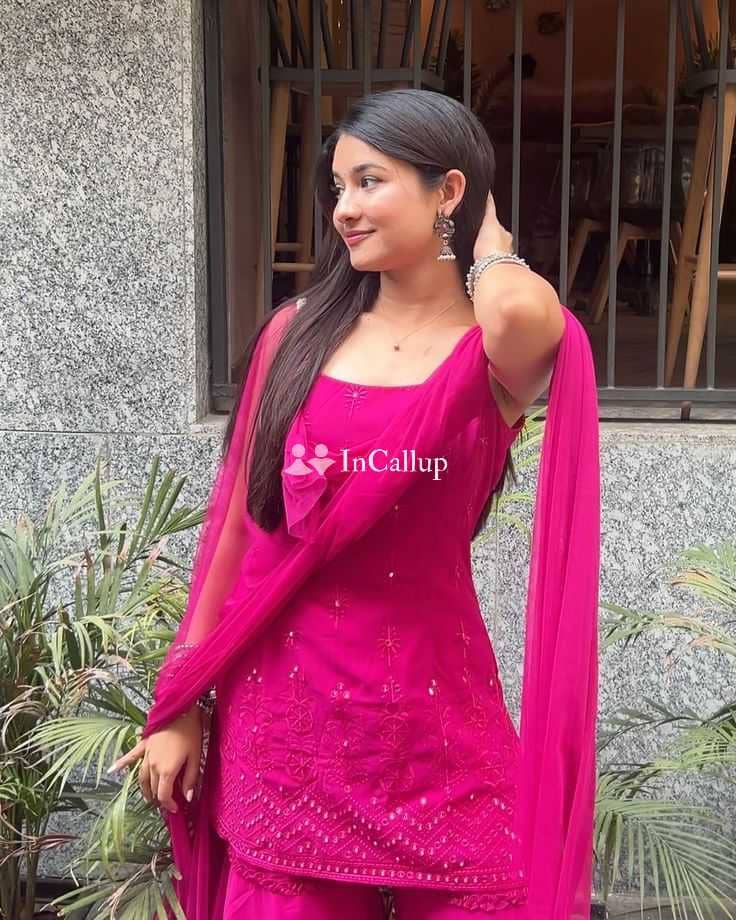 noida escort service with curvy figure and black eyes available now trusted reliable service - Call Girls in Noida