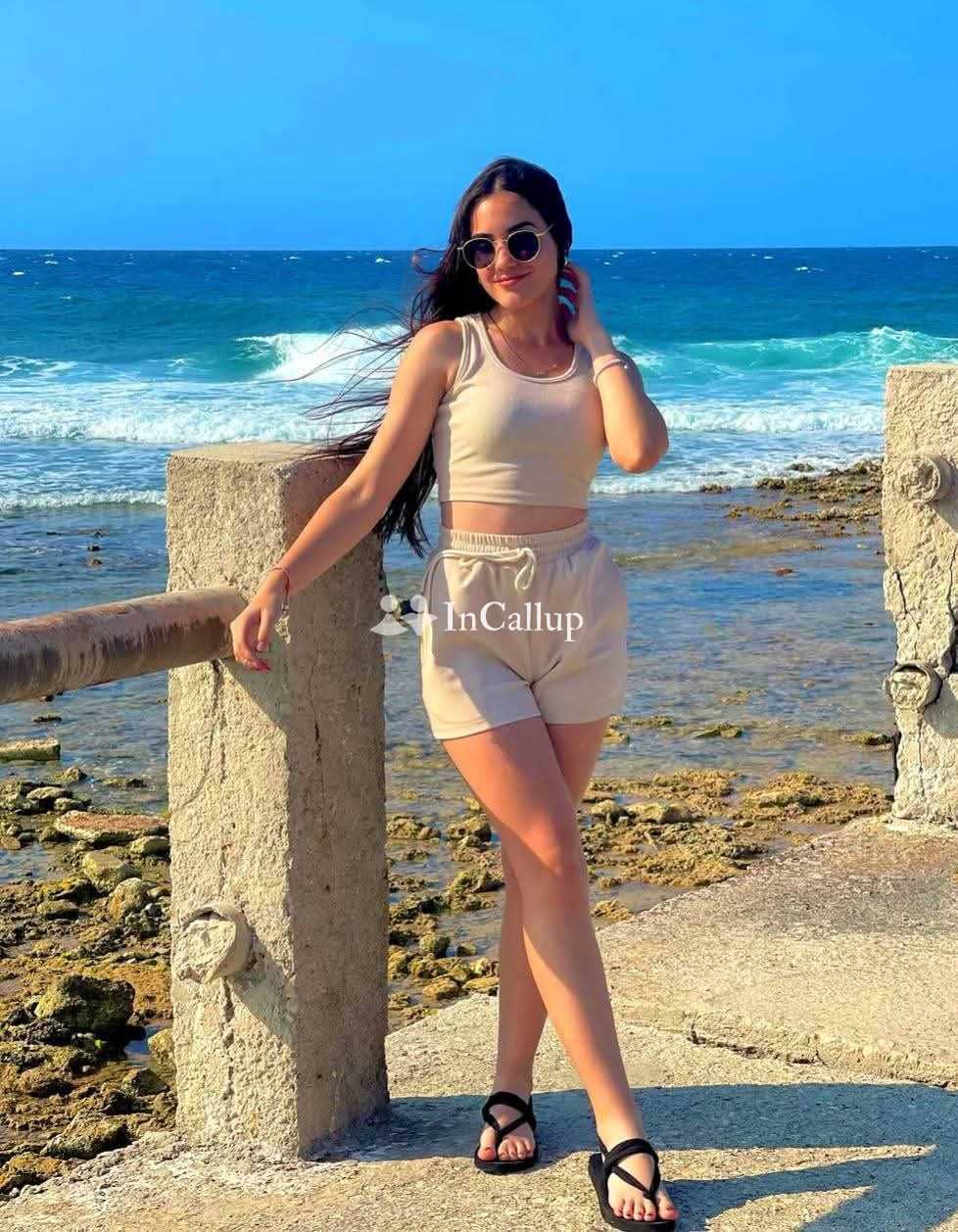 i am independent girl living alone have my own flat with ac ro, - Call Girls in Noida