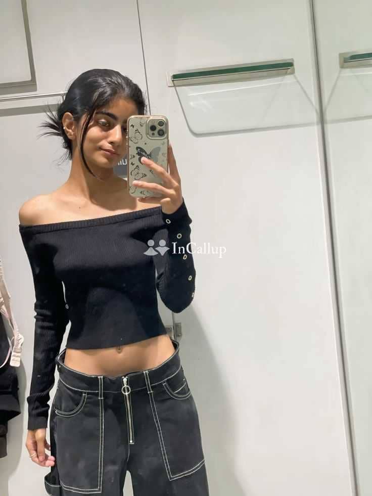 spend time with arawy jha nineteen year old call girls lover known for being rare - Call Girls in Noida