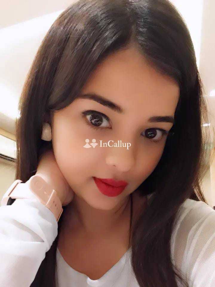 available for discreet meetings having brunette eyes and blue hair available now trusted reliable service - Call Girls in North Goa