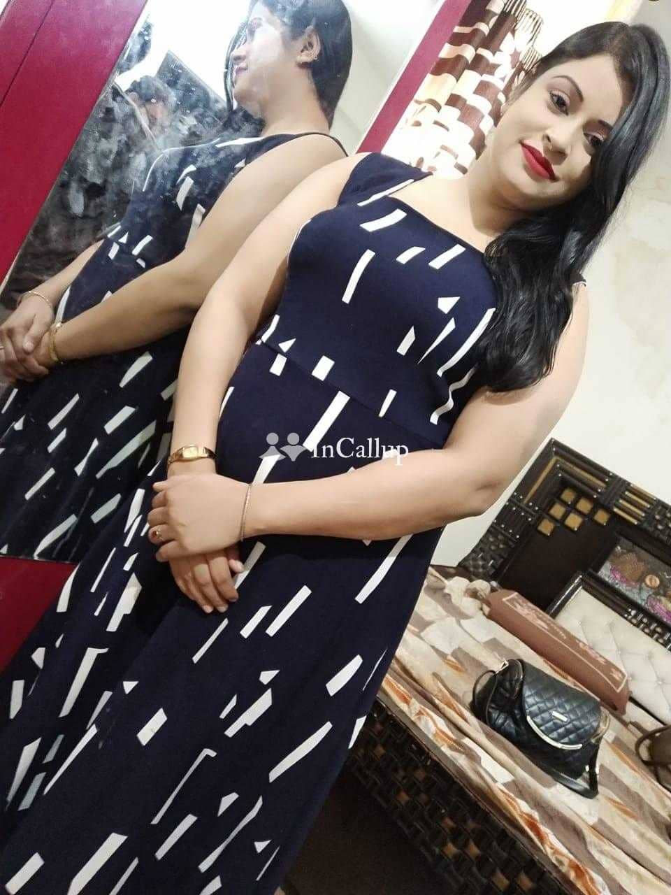 Top classes new model independent call girl housewife hotel service from fhdtt shgs fhfxge - Call Girls in Palakkad