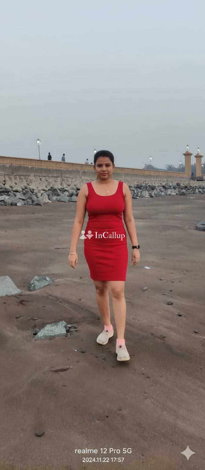 feminine blonde hair and blue eyes gorgeous sital kumari call me nineteen year old call girls waiting for you - Call Girls in Palamu