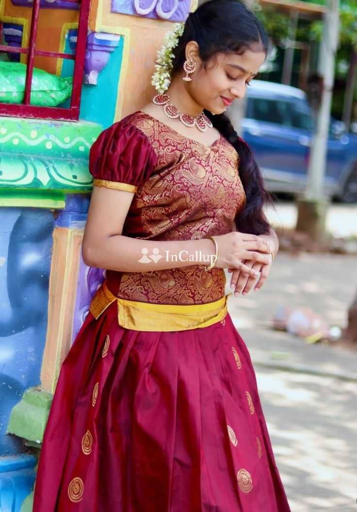 voluptuous sparkling black eyes and black hair available for business trip service - Call Girls in Palamu