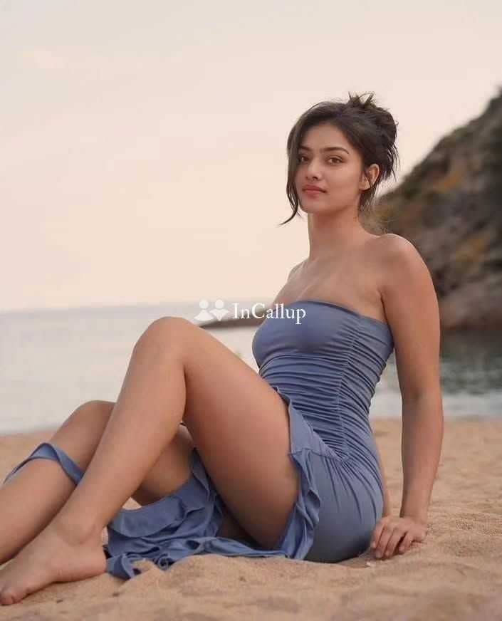 delightful black eyes and brown hair known for being charming charming available for available 24x7 - Call Girls in Palanpur