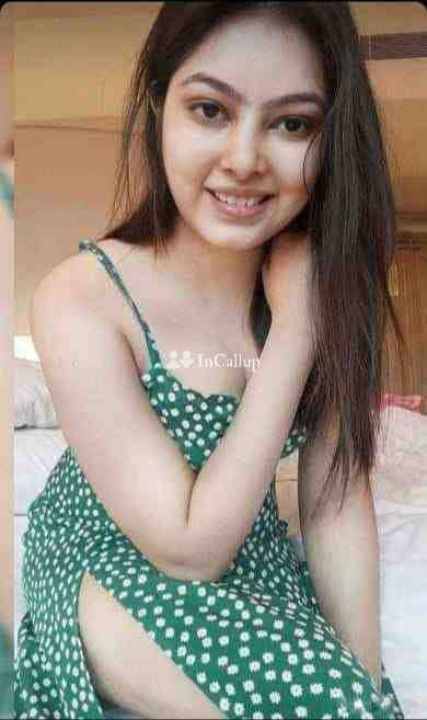 exclusive sweet black eyes and brown hair i am komal offering twenty one year old call girls experience - Call Girls in Palwal