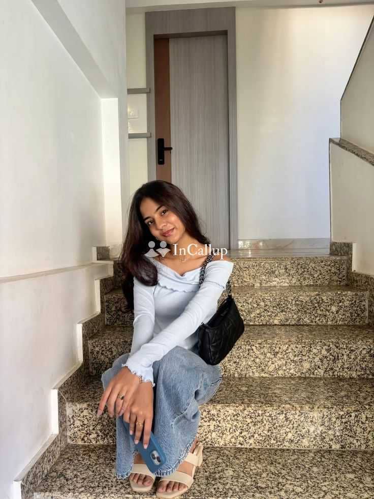 desirable professional girlfriend experience videocall 69 position blowjob standing handjob escort - Call Girls in Palwal