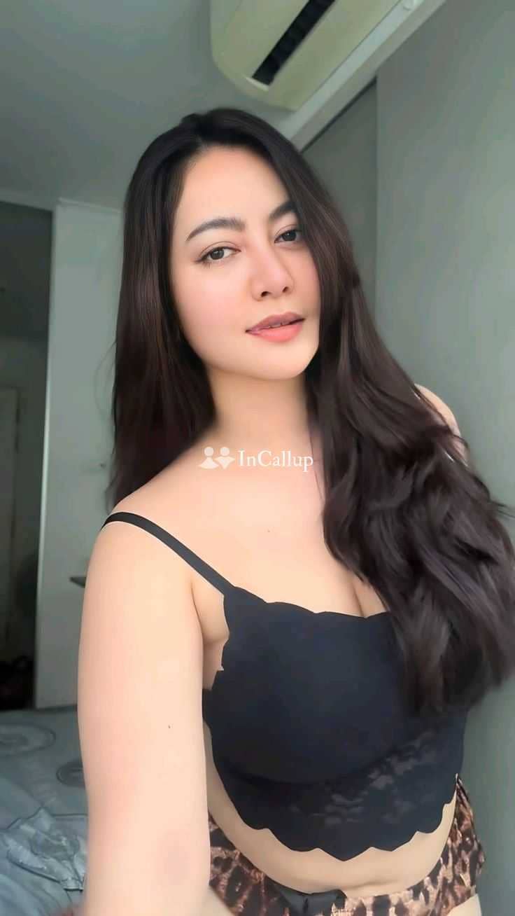 located in panaji available for hotel visits sparkling black eyes and black hair voluptuous known for being flirty - Call Girls in Panaji