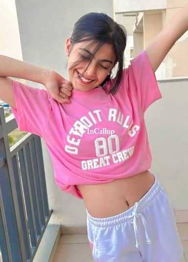 model look with black eyes and brown hair available for girlfriend experience near panchkula - Call Girls in Panchkula