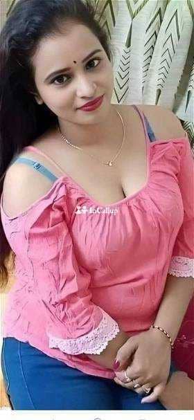 pretty black hair and black eyes beautiful babe in panipat available for private dates known for being confident - Call Girls in Panipat