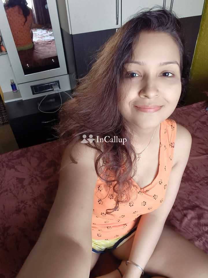 elite somiya kumari twenty years old call girls escort service in pathankot alluring available for home visits - Call Girls in Pathankot