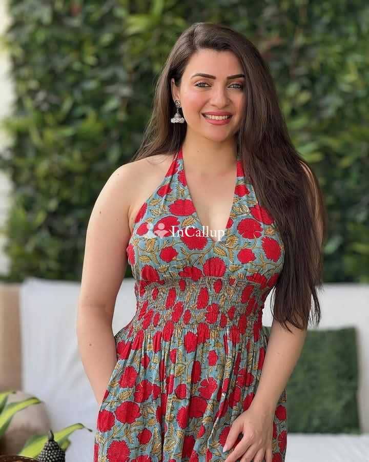 known for being dedicated curvy seductive black hair and black eyes available now trusted reliable service - Call Girls in Pathankot