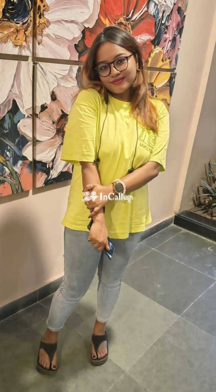 available for home visits attractive black body and black eyes available now trusted reliable service - Call Girls in Patna