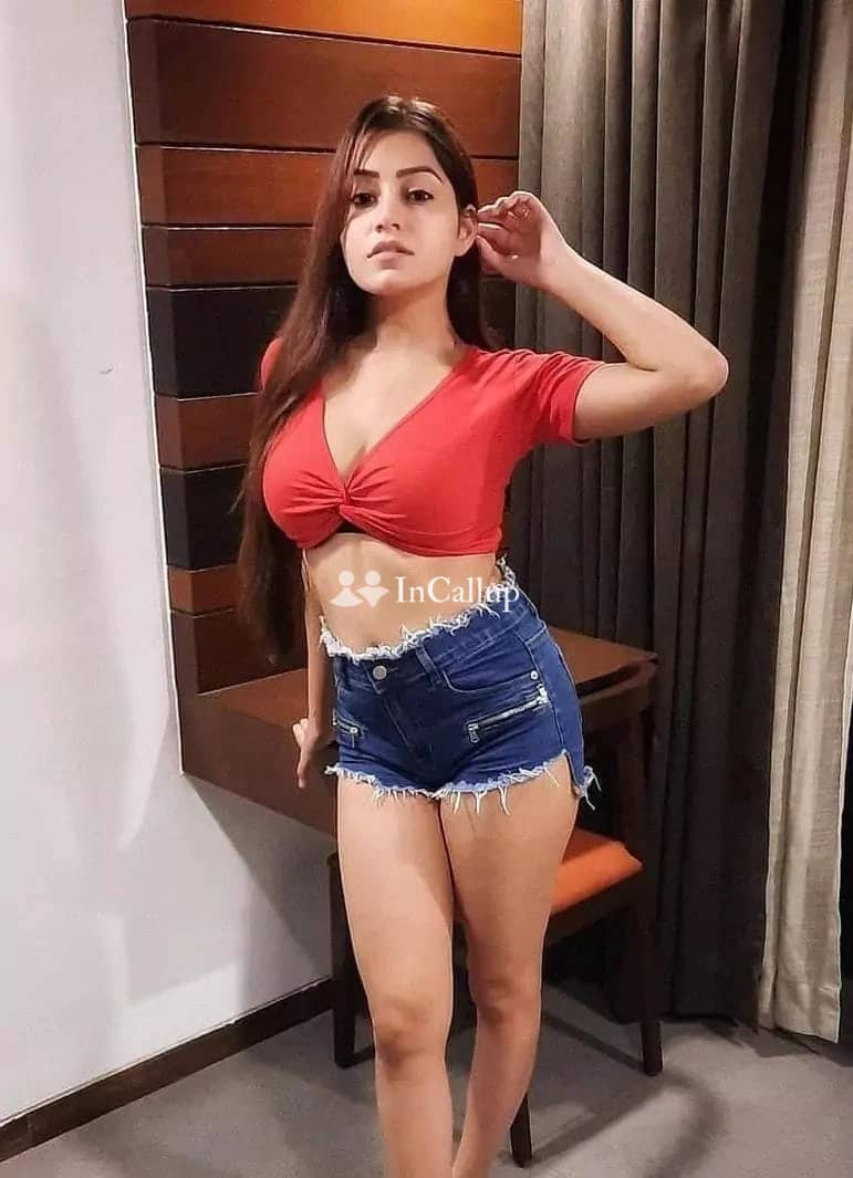 discover the enticing experiences with priya in patna your alluring 20yearold call girl ready to please - Call Girls in Patna