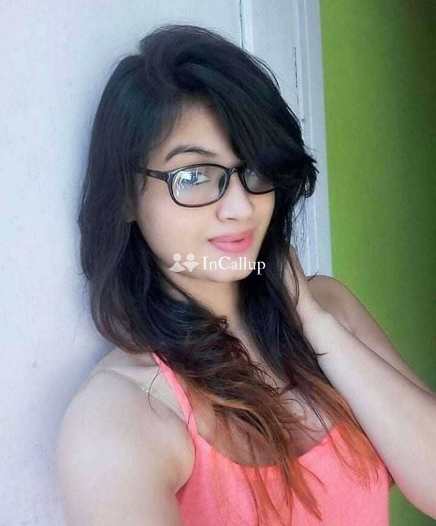 sexy girl from patna known for being gentle bold black hair and black eyes available for casual fun - Call Girls in Patna